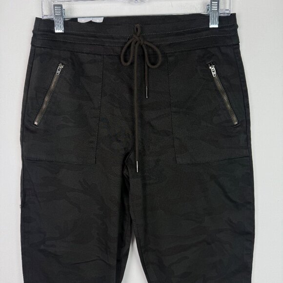 NWT Evereve Level 99 Midnight Camo Utility Jogger Pants Size Medium M $128 NEW - Picture 2 of 12